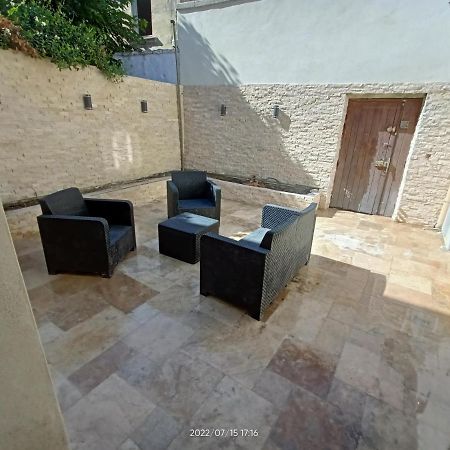 T2 Renove En Rdc Avec Cour, Intra Muros אביניון מראה חיצוני תמונה