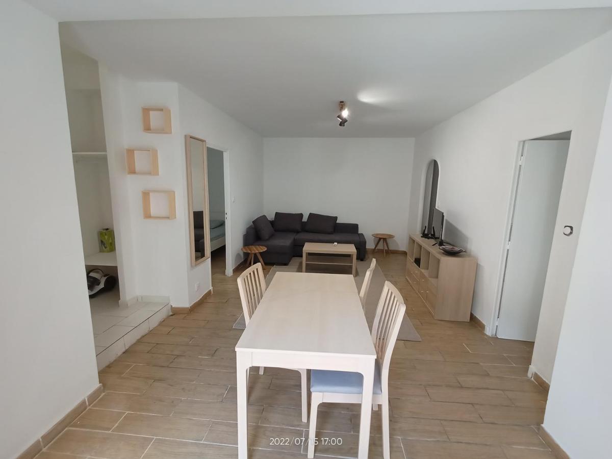 T2 Renove En Rdc Avec Cour, Intra Muros אביניון מראה חיצוני תמונה